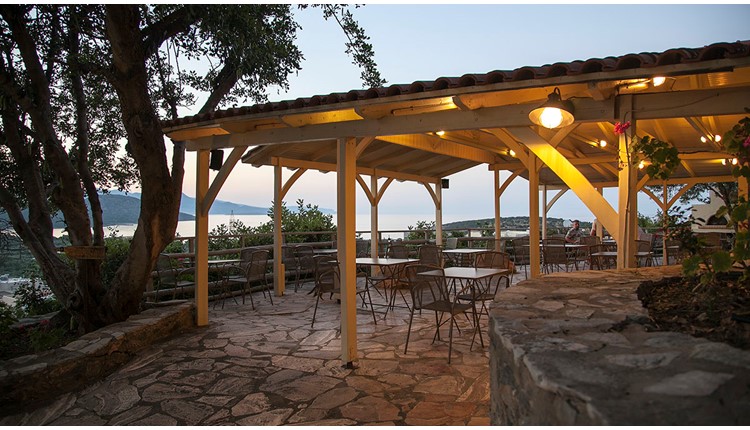 Elpida Village, Крит